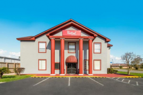 Отель Red Roof Inn & Suites Pensacola-NAS Corry  Пенсакола